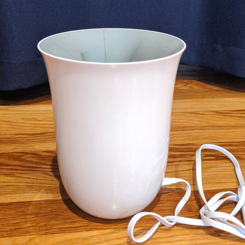 Lexon Oblio Wireless Charging Station with UV sanitizer - never been used!